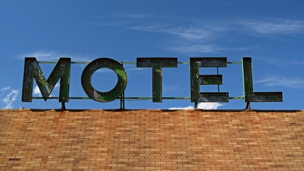 Roof sign for Pinehurst Motel [02]