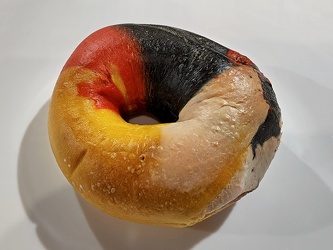 Maryland flag bagel [04]