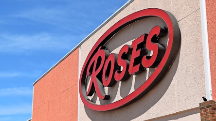 Roses sign in Hopewell, Virginia [02]