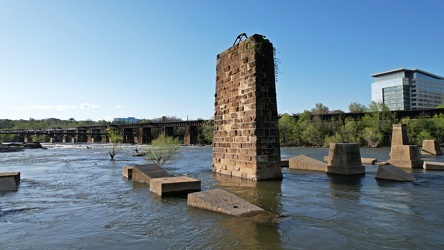 Remains of Richmond and Petersburg Railroad Bridge [02]