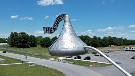 Hershey Kiss lamppost