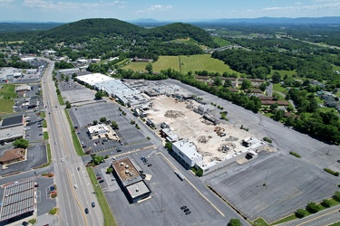 Staunton Mall demolition progress [01]