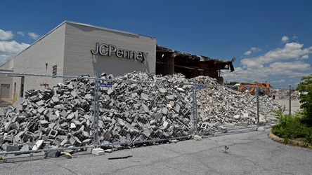 Staunton Mall demolition progress [21]