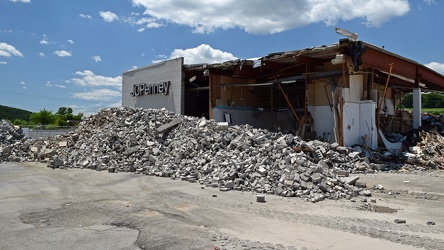 Staunton Mall demolition progress [23]