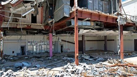 Staunton Mall demolition progress [28]