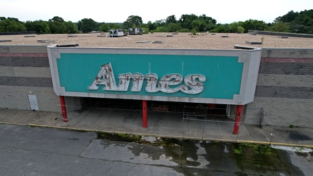 Former Ames store at Diamond Point Plaza [14]