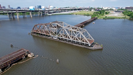 Spring Garden Swing Bridge [04]