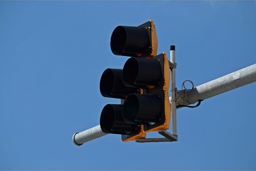 Traffic signals on Nicholson Lane [03]