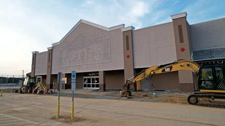 Former Lowe's in Shippensburg, Pennsylvania [06]