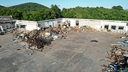 Staunton Mall demolition progress, August 2022 [16]