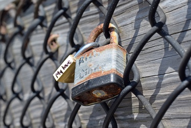 Love locks in Ocean City [05]