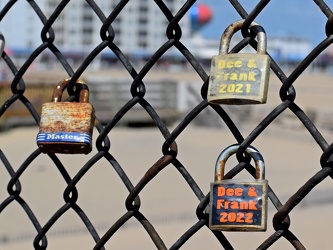 Love locks in Ocean City [07]