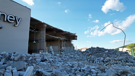 Staunton Mall demolition progress, September 2022 [07]