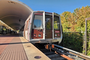 WMATA railcar 3232 at Shady Grove [01]