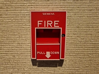 Siemens pull station at Hampton Inn Knoxville East [01]