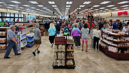 Buc-ee's in Crossville, Tennessee [01]