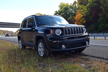 Jeep Renegade at Central Time sign [03]