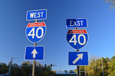 Signage for I-40 on US 321 [01]