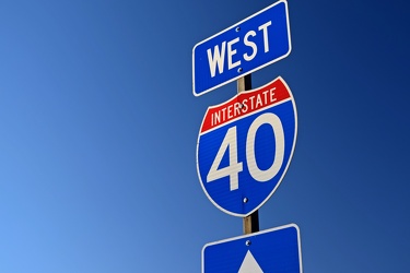 Signage for I-40 on US 321 [02]