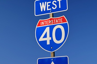 Signage for I-40 on US 321 [03]