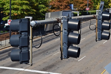 Traffic signals at Clinch Avenue and Henley Street