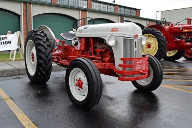 1951 Ford 8N tractor [02]