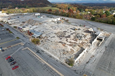 Staunton Mall demolition progress, October 2022 [05]