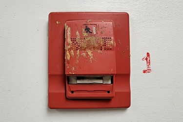 Damaged fire alarm at Pentagon City Mall [01]