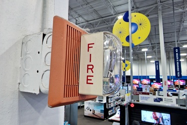 Fire alarm at Best Buy in Gaithersburg, Maryland [01]