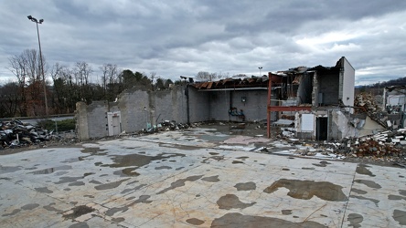 Staunton Mall demolition progress, December 2022 [11]