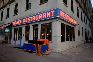 Tom's Restaurant [08]