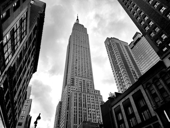 Empire State Building from West 34th Street, facing southeast [02]