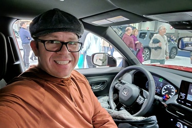 Selfie with a 2023 Honda HR-V Sport at the Washington Auto Show [03]