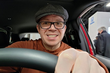 Selfie with a 2023 Honda HR-V Sport at the Washington Auto Show [05]