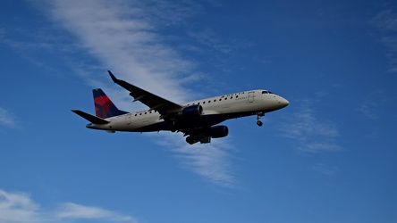 N239JQ arriving at Washington National Airport