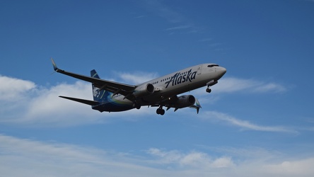 N528AS arriving at Washington National Airport