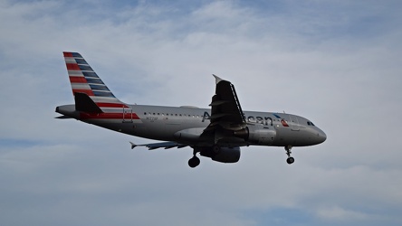 N177XF arriving at Washington National Airport