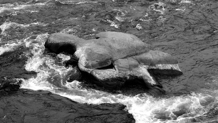 Rocks in the James River [02]