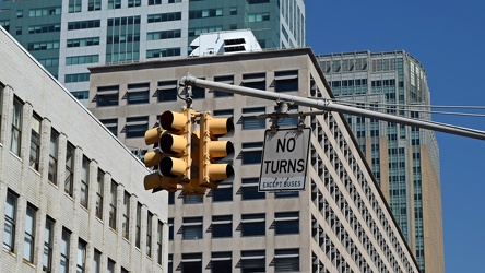 Traffic signal at Fulton and Jay Streets [01]