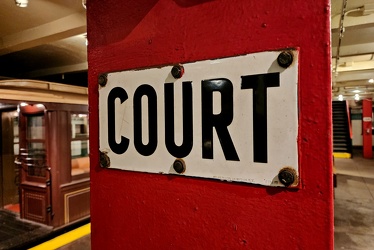 Platform sign at Court Street station