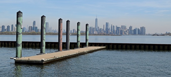 Floating dock at Port Liberté