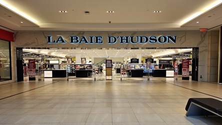 Mall entrance for Hudson's Bay at Les Promenades Gatineau