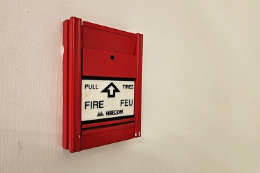 Fire alarm pull station at Hudson's Bay in Gatineau [01]