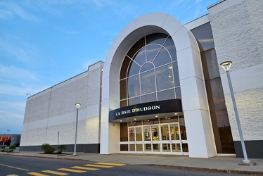 Exterior of Hudson's Bay at Les Promenades Gatineau [04]