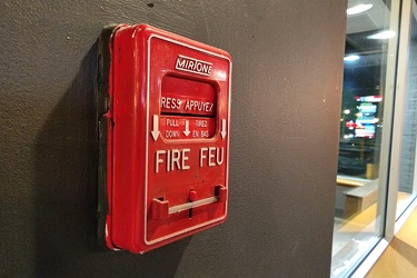 Mirtone fire alarm pull station at Harvey's [01]