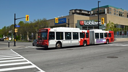 OC Transpo bus 6702 on Rideau Street [02]