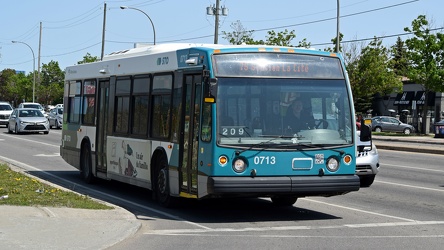 STO bus 0713 on Boulevard Maloney