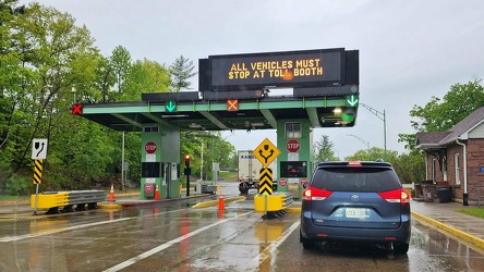 Thousand Islands Bridge toll booth, Canada side