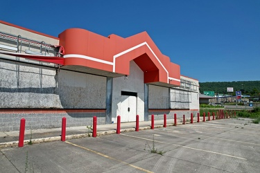 Former Sheetz in Breezewood, Pennsylvania [05]