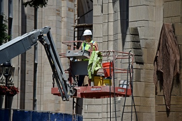 Maintenance work on Stephen Foster Memorial [01]